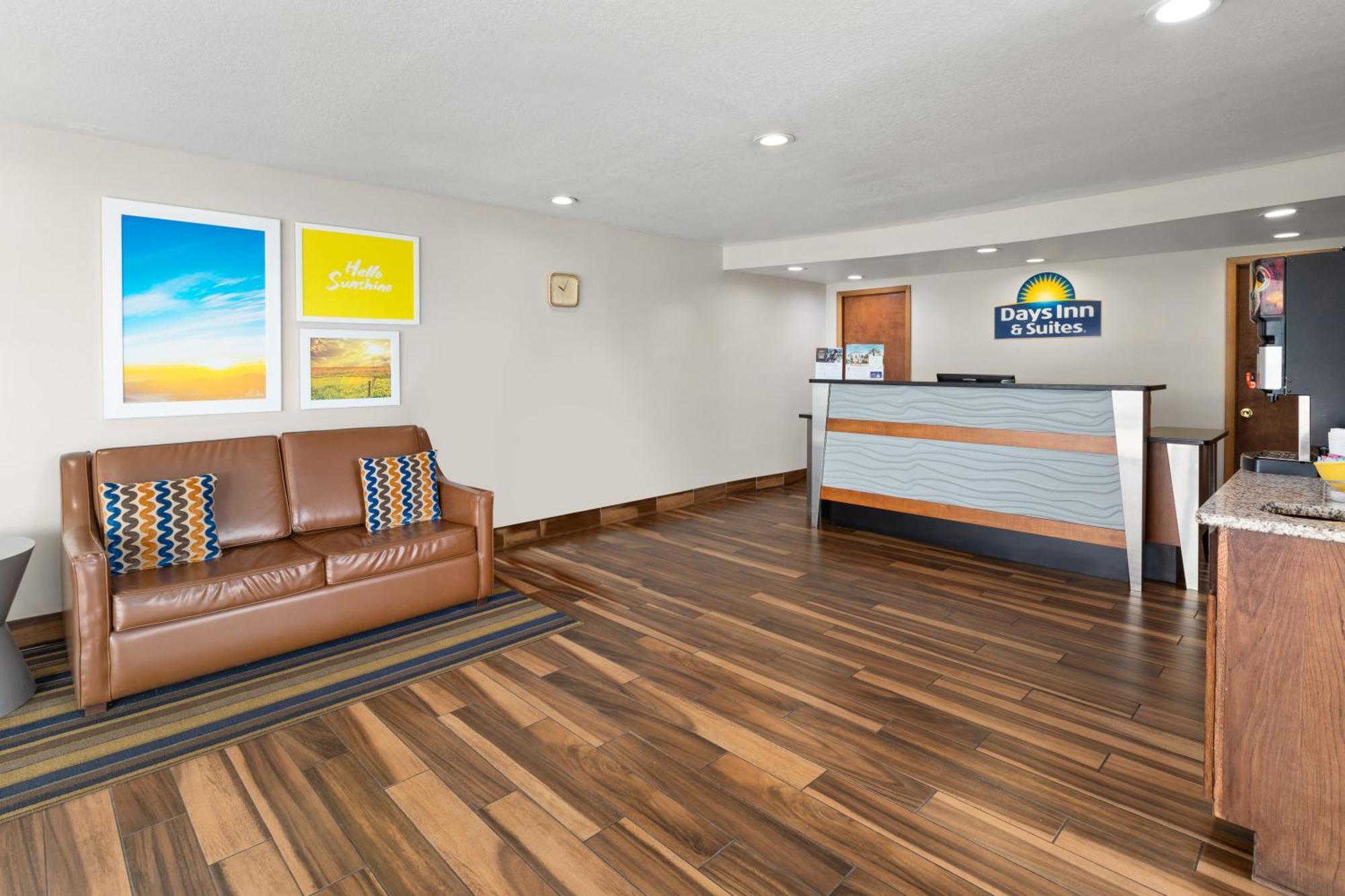 Days Inn By Wyndham Wauseon Exterior photo